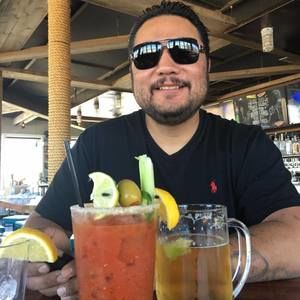 Meet your Posher, Julio